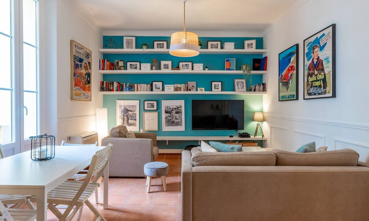 Cannes City Centre Apartment | Croisette 1mn Carré d'Or Central apartment, Cannes lively area near beaches