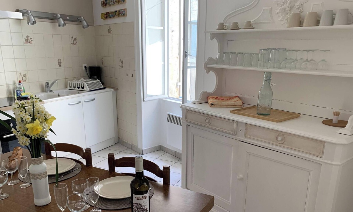 Aubeterre-sur-Dronne House | Delightful 2-bedroom townhome in Aubeterre-sur-Dronne ECHOPPE