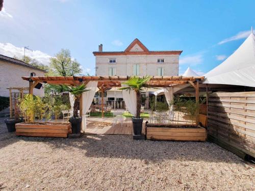 Aiguillon Bed & Breakfast | Domaine du Baraillot - Chambres & Table d'hôtes, Soirée Étape