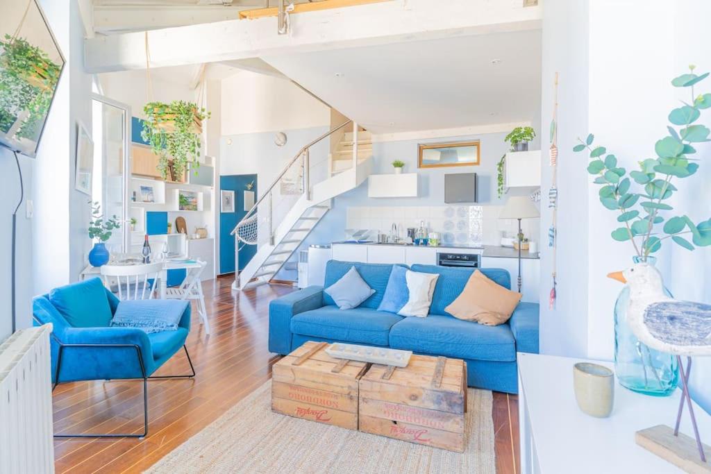 7th Arrondissement Apartment | Duplex Bompard-2 Ch Climatisées à 5 min des plages