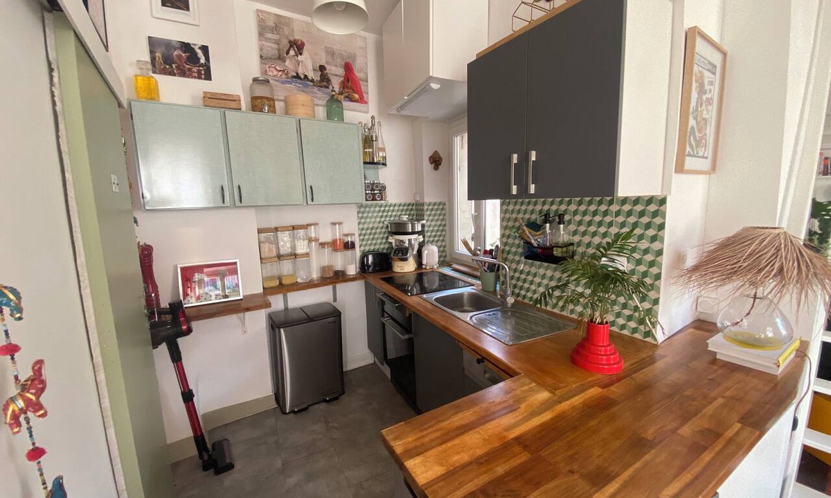 Noailles Apartment | Duplex terrace with rooftop views in Marseille