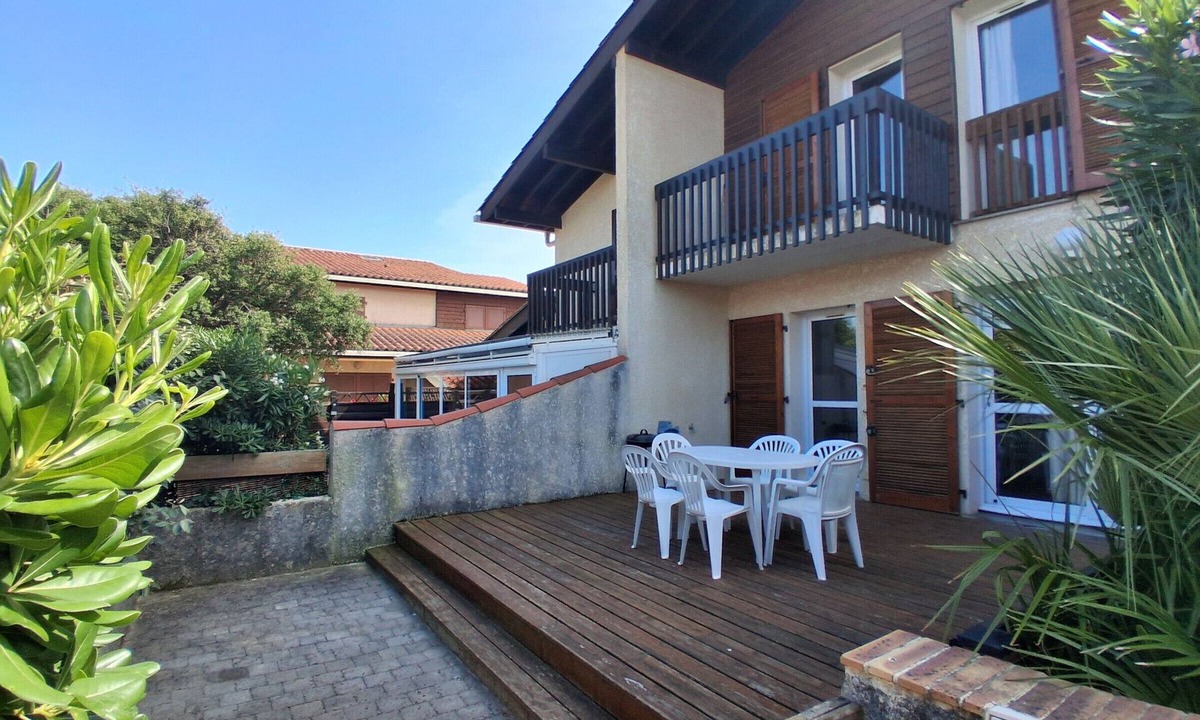 Le Penon House | Duplex Villa with Pool Near Seignosse Beach and Shops