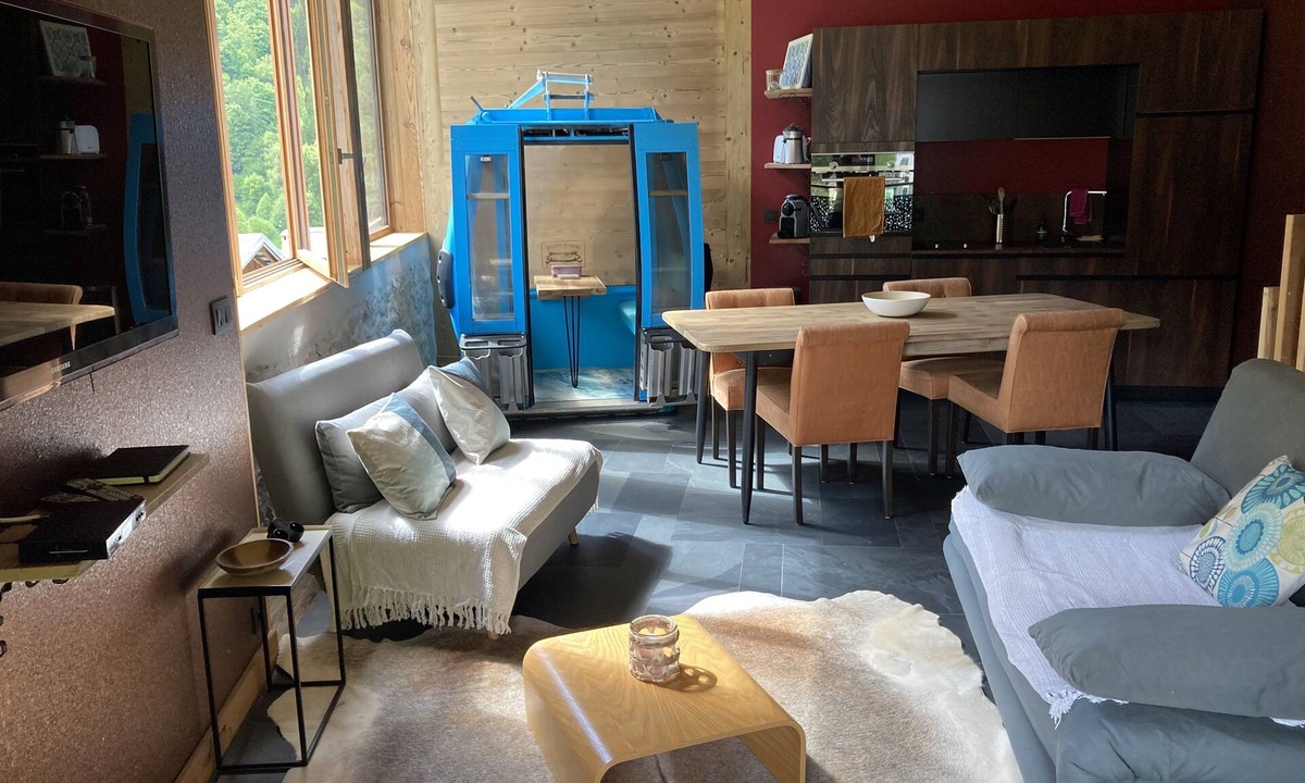 Planay Ski Chalet | Duplex with shared sauna, mountain view balcony and ski shuttle 5 minutes away