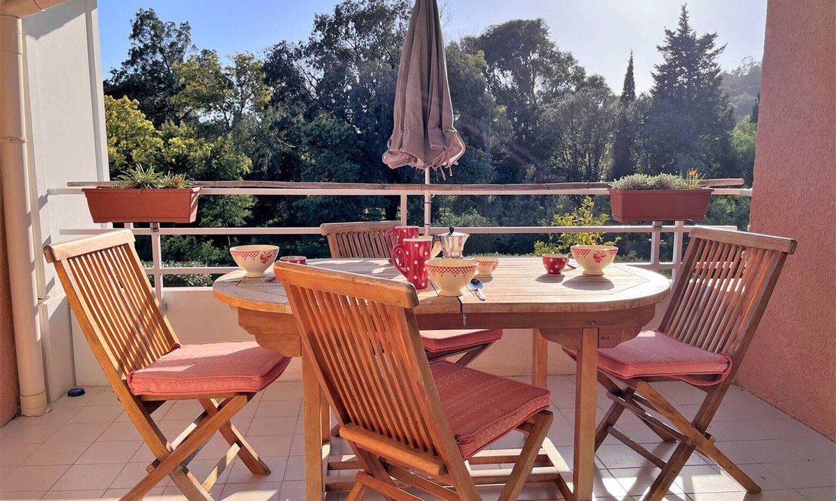 Cavaliere Apartment | Duplex with Terrace, Solarium, and Parking - 6 Guests, Near Beach in Cavalière