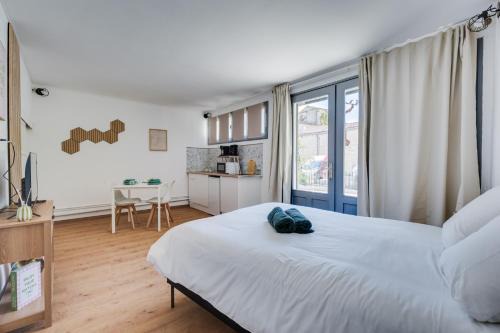 Cavanac Apartment | Elégant Studio - 1-2 pers - 10 min de Carcassonne