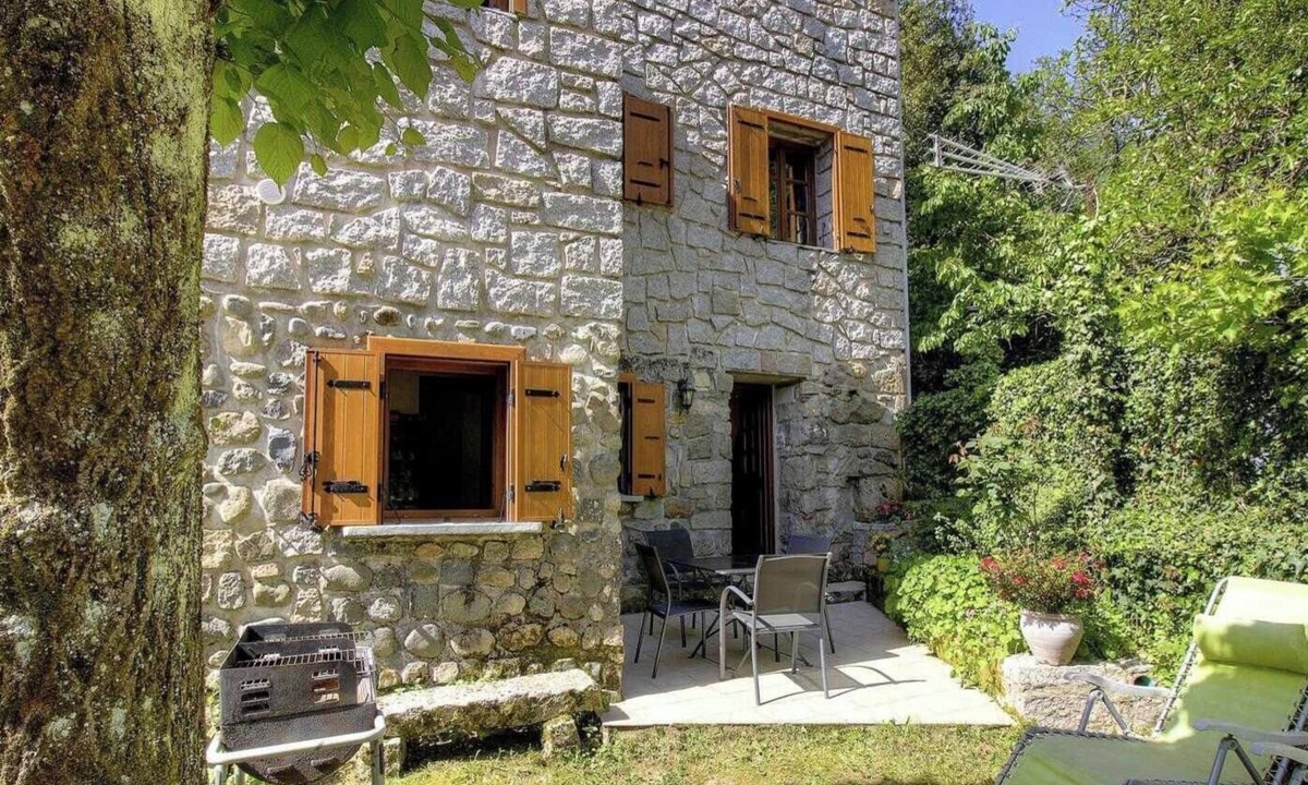 Levie House | Eléonore - LEVIE - Gîte