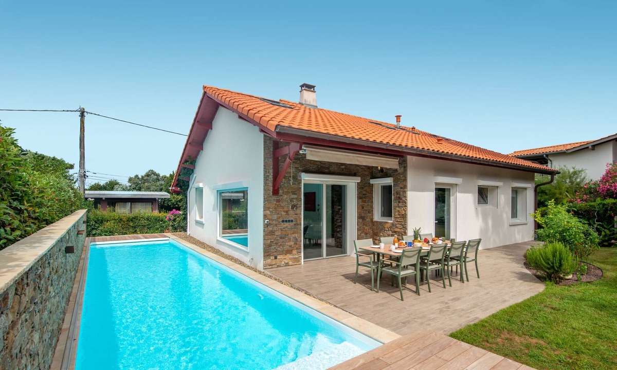 Biarritz House | ENEA - Bright villa with heated pool