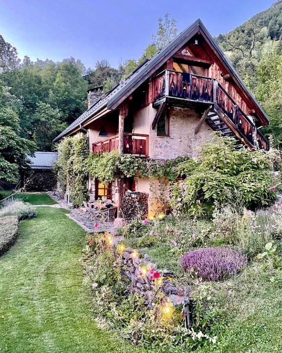 La Garde House | EnJOiE AdH