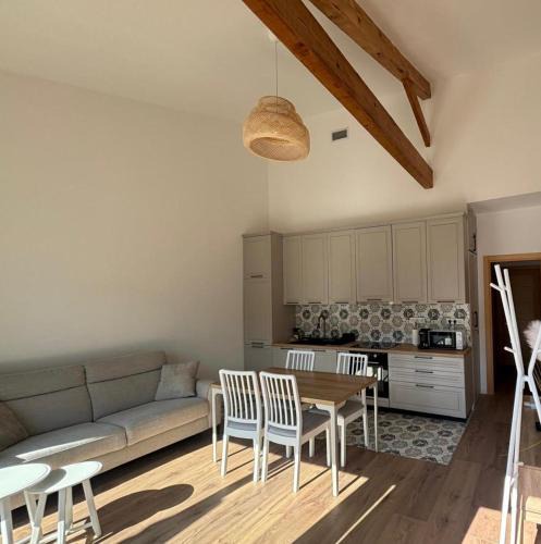 Le Thor Apartment | Esprit Lubéron, L'Olivier, logement entier