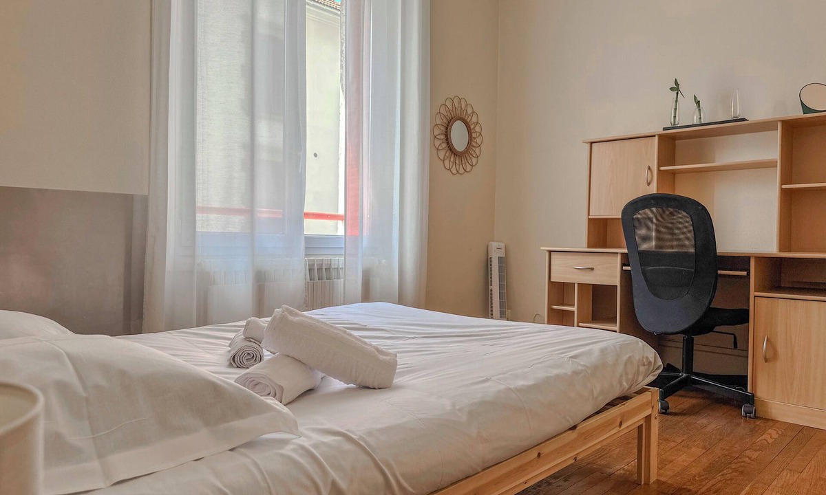 Quartier Chorier-Berriat Apartment | #EU | L'Authentique 🔸