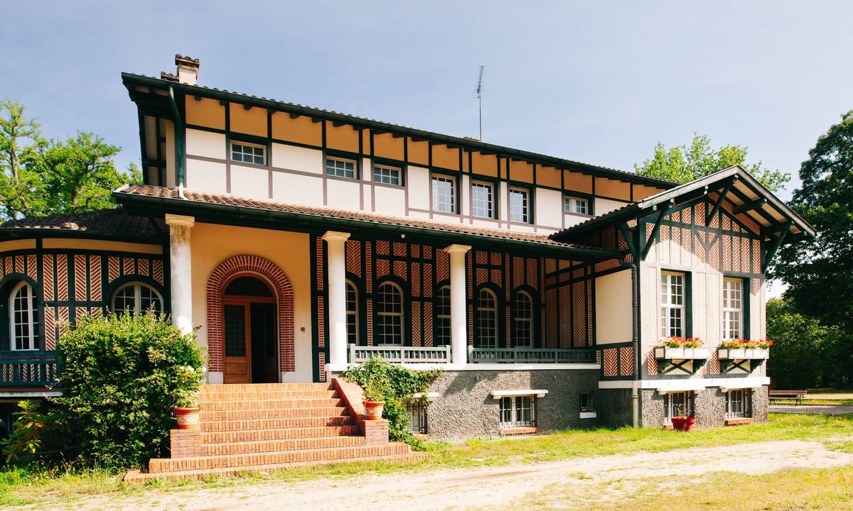 Linxe House | Exceptional Basque-Landes house 2 steps from the ocean 5 Bedrooms 10 sleeps