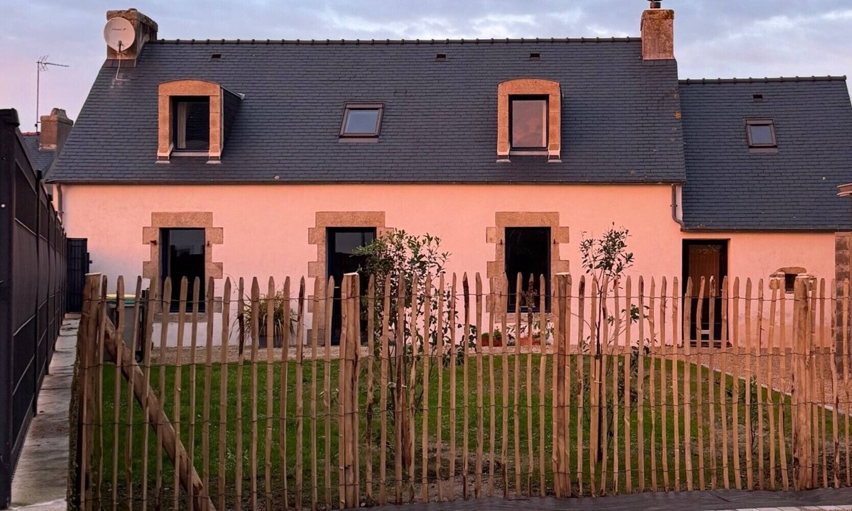Penmarch House | Fisherman's cottage in St Guénolé, near Pors Carn, La Torche