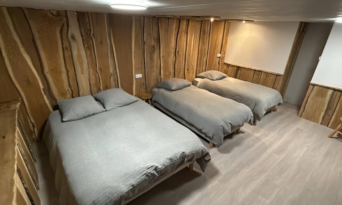 Challain-la-Potherie Cabin | For additional rooms, please contact us before booking