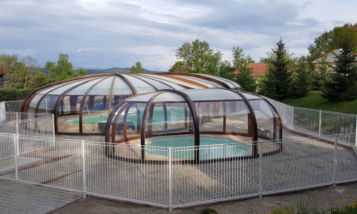 Blavignac Ski Chalet | For your "forest bathing", 3-room chalet with covered swimming pool