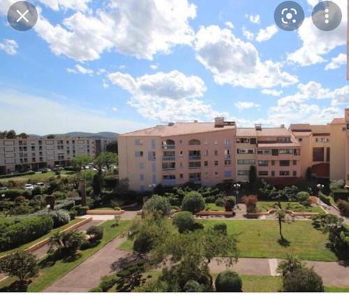 Frejus Apartment | Fréjus, Studio dans résidence avec Piscine