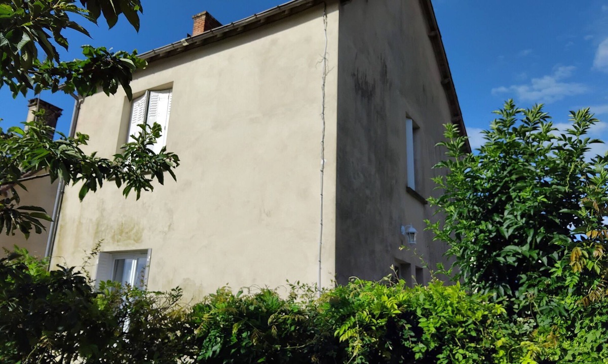 Rouffignac-Saint-Cernin-de-Reilhac House | Holiday Home “Les Glycines” with Private Terrace and Garden