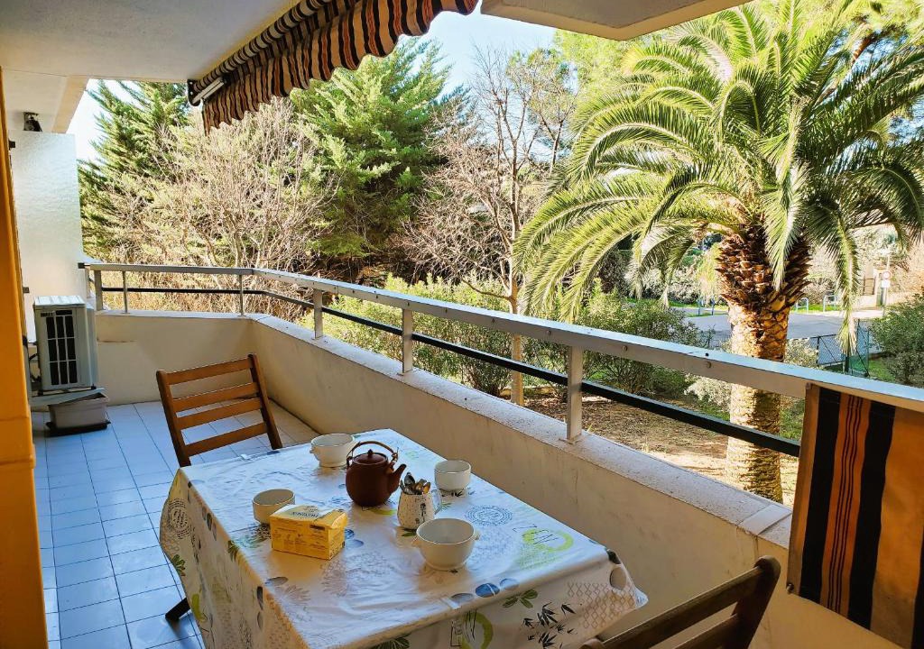Frejus Plage Apartment | FREJUS PLAGE Miougrano T2 55m2 Climatise Piscine