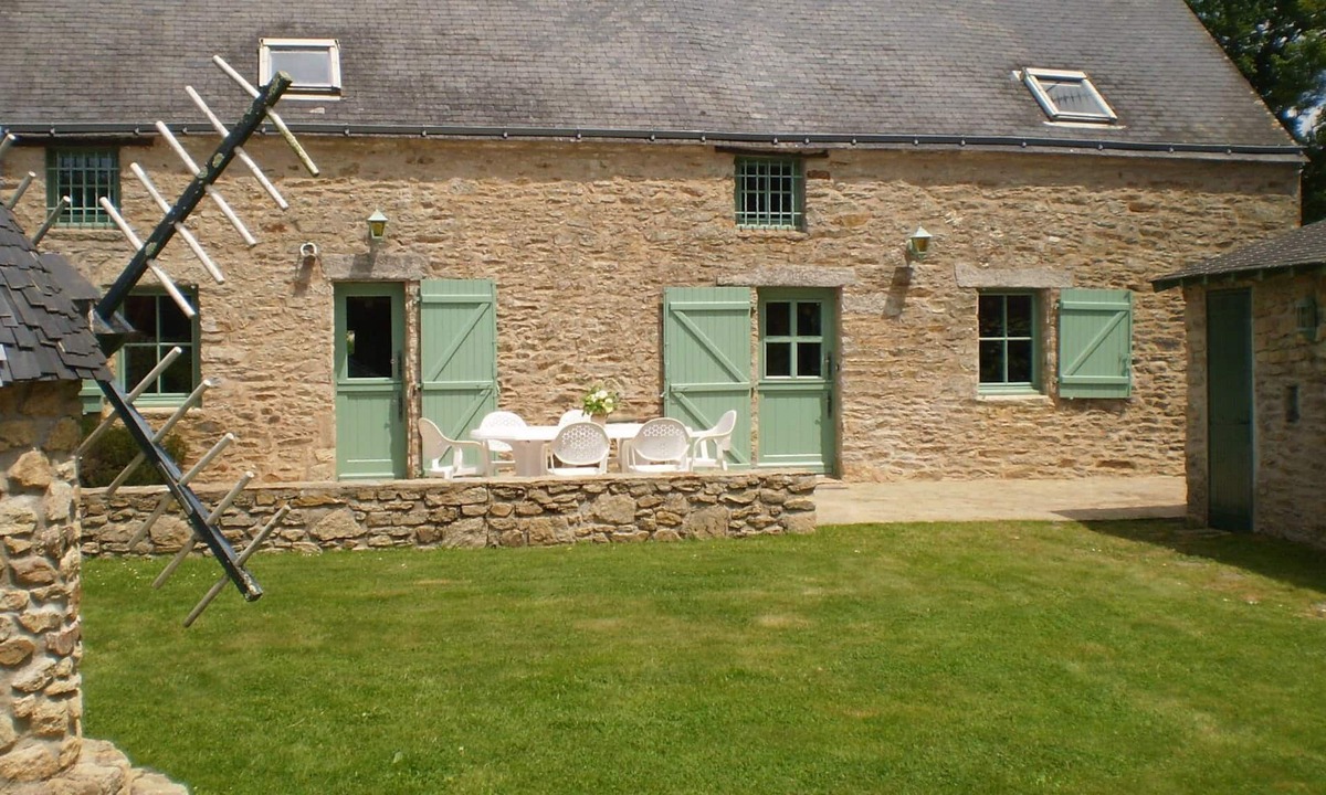 Saint-Lyphard House | Fully renovated country house.