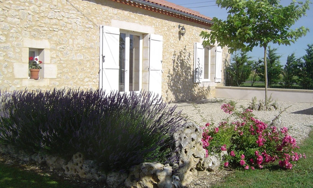Mauroux House | Furnished barn with all comforts, beautiful view of the valley