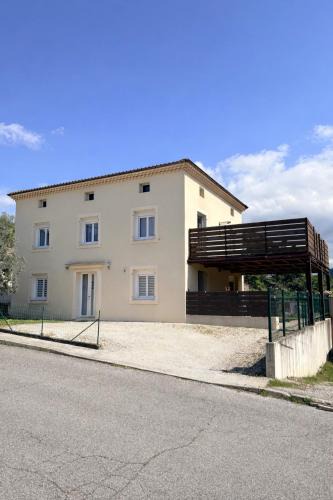 Les Ollieres-sur-Eyrieux Apartment | Gîte La Dolce Vita