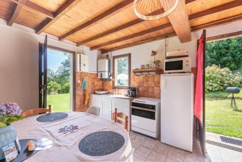 Peyrouse House | Gite Anje