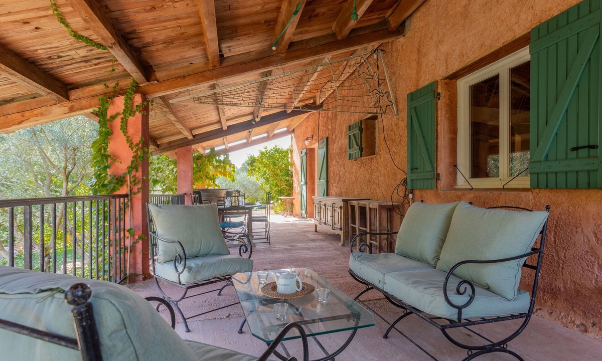 Carnoules House | Gite Baba in a Vineyard