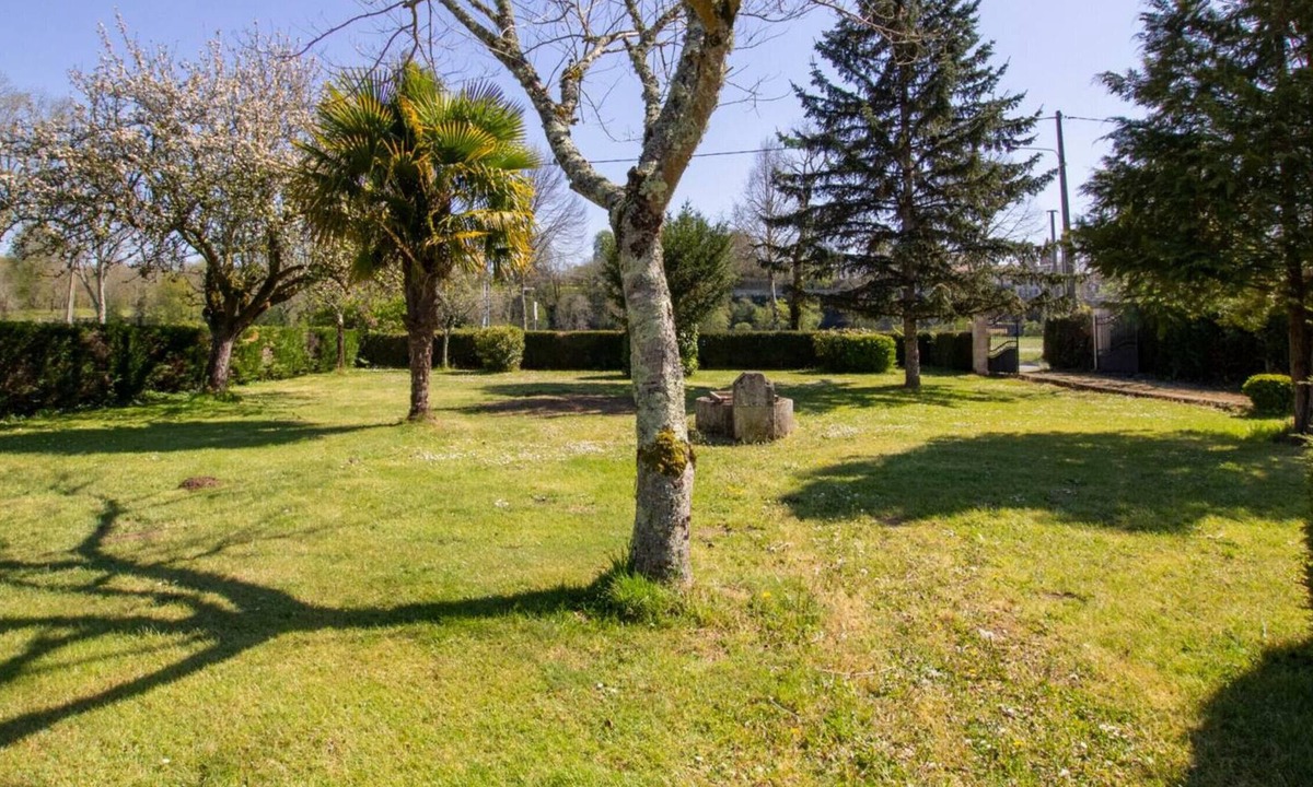 Bourdeilles Cottage | Gite Bourdeilles, 3 bedrooms, 6 persons