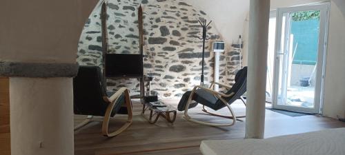 Saint-Martin-de-la-Porte Apartment | gite le bec d'aigle 1 ou 2 pers tarif modulable