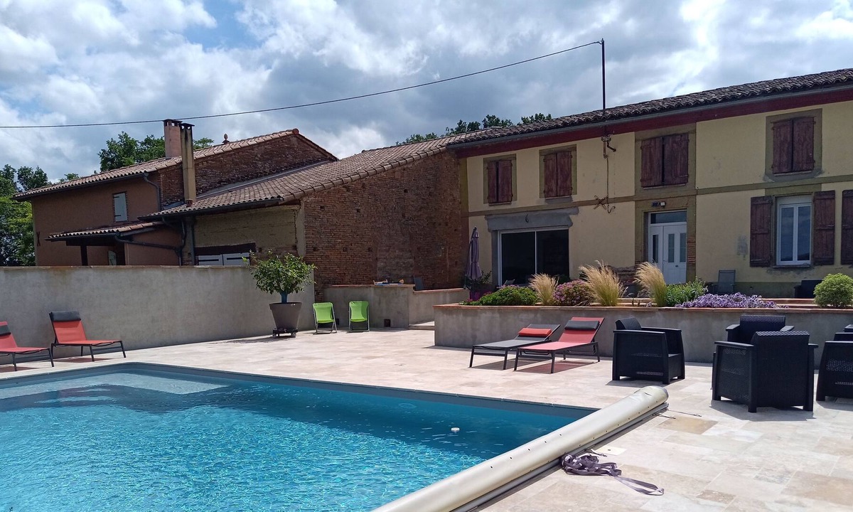 Fronton Cottage | gite of codeval with pediment