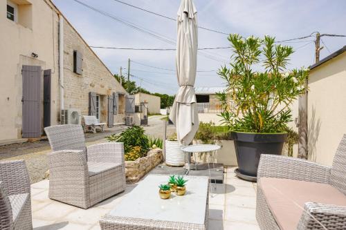 Le Thou House | Gite Romantique de Type Charentais
