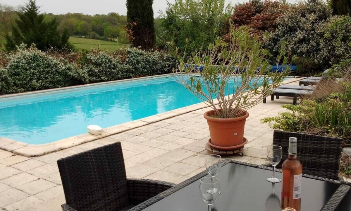 Monbahus House | Gite Roudier : Private Pool & Air Conditioning