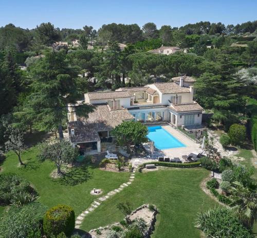 Mouans-Sartoux Villa | Grande Villa 18 pers- Piscine et Calme Absolu