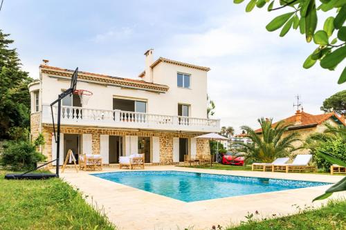 Riou - Petit Juas - Av de Grasse Villa | Grande villa proche plage vue îles, baie de Cannes