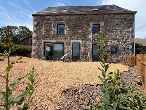 Aydat House | Grange au cœur du parc des Volcans d'Auvergne