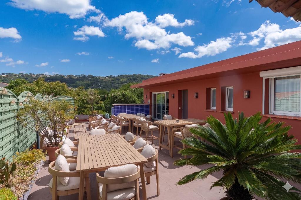Mouans-Sartoux Hotel | Hôtel CASABELLA Cannes Mouans Sartoux