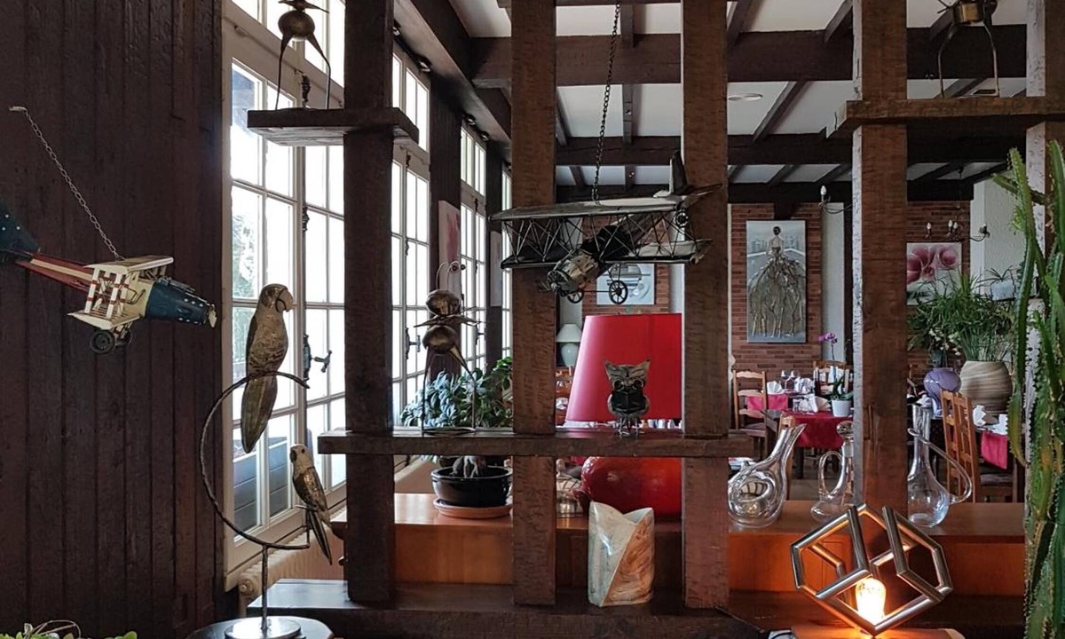 Roumazieres-Loubert Hotel | Hôtel du Commerce