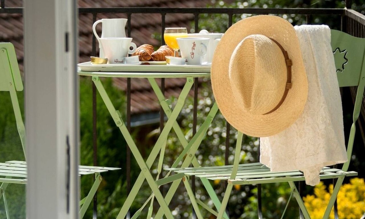 Naves Hotel | Hôtel l'Oustal