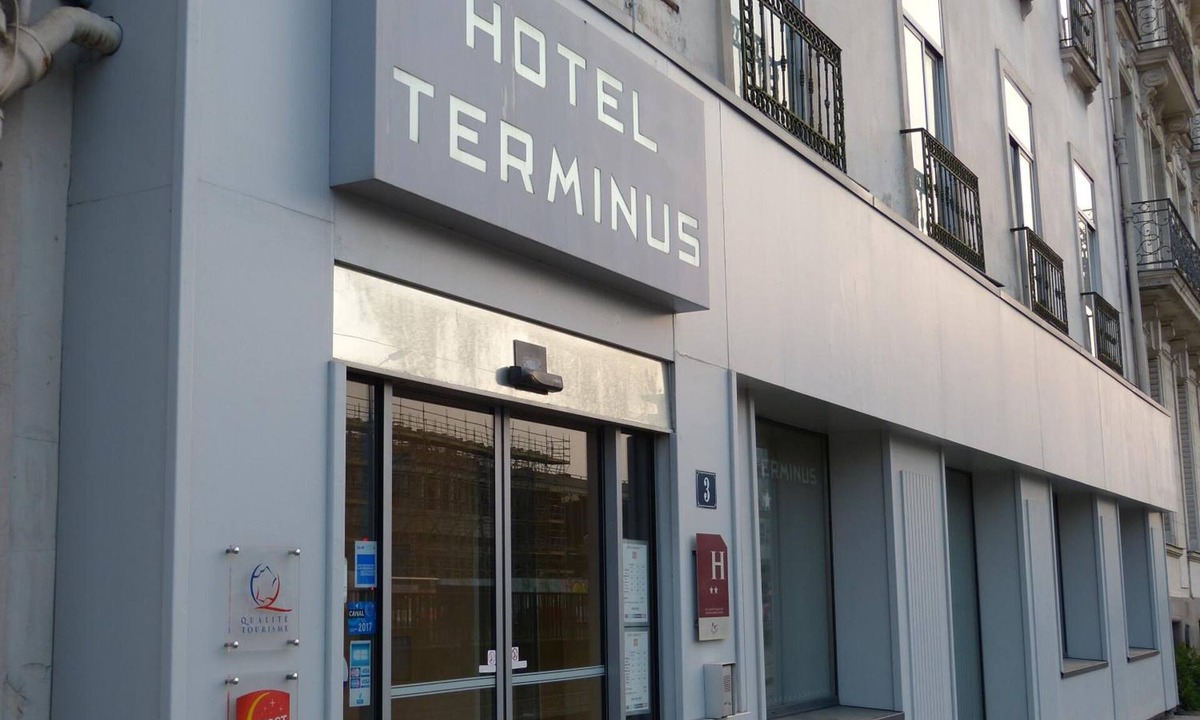 Richebourg - Saint-Clement Hotel | Hôtel Terminus