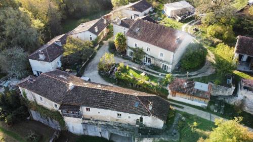 Sers Bed & Breakfast | Hameau de la Brousse