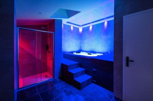 Francheville Le Bas House | Hammam du château