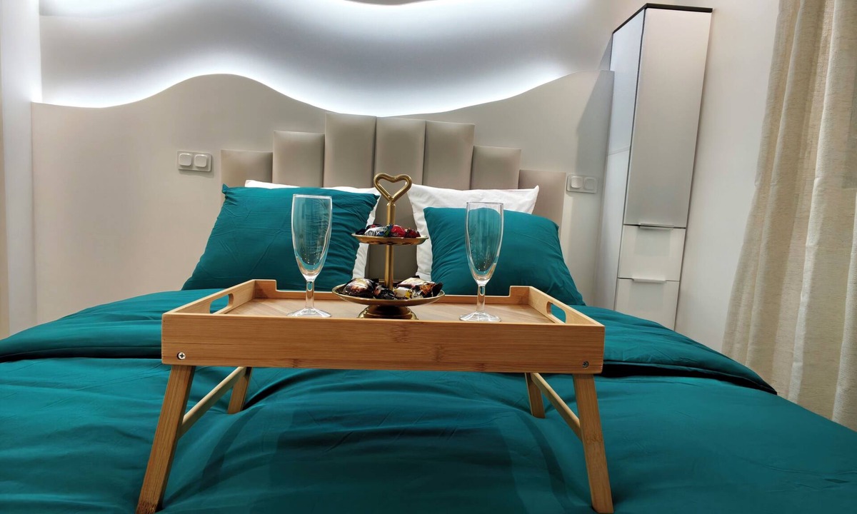 Bron Apartment | High standing studio