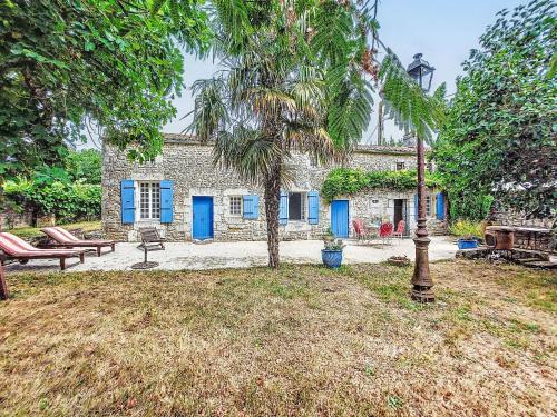 Sainte Gemme House | Holiday Home Les Vidalières by Interhome
