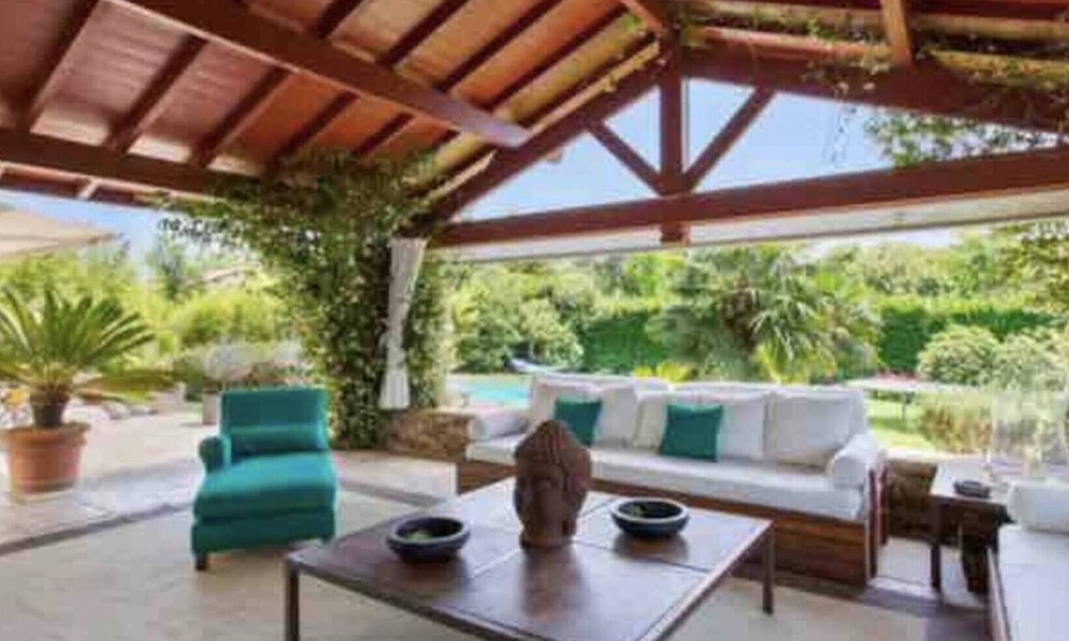 Arbonne House | Holiday Home 'Maison' with Private Pool, Private Terrace and Wi-Fi