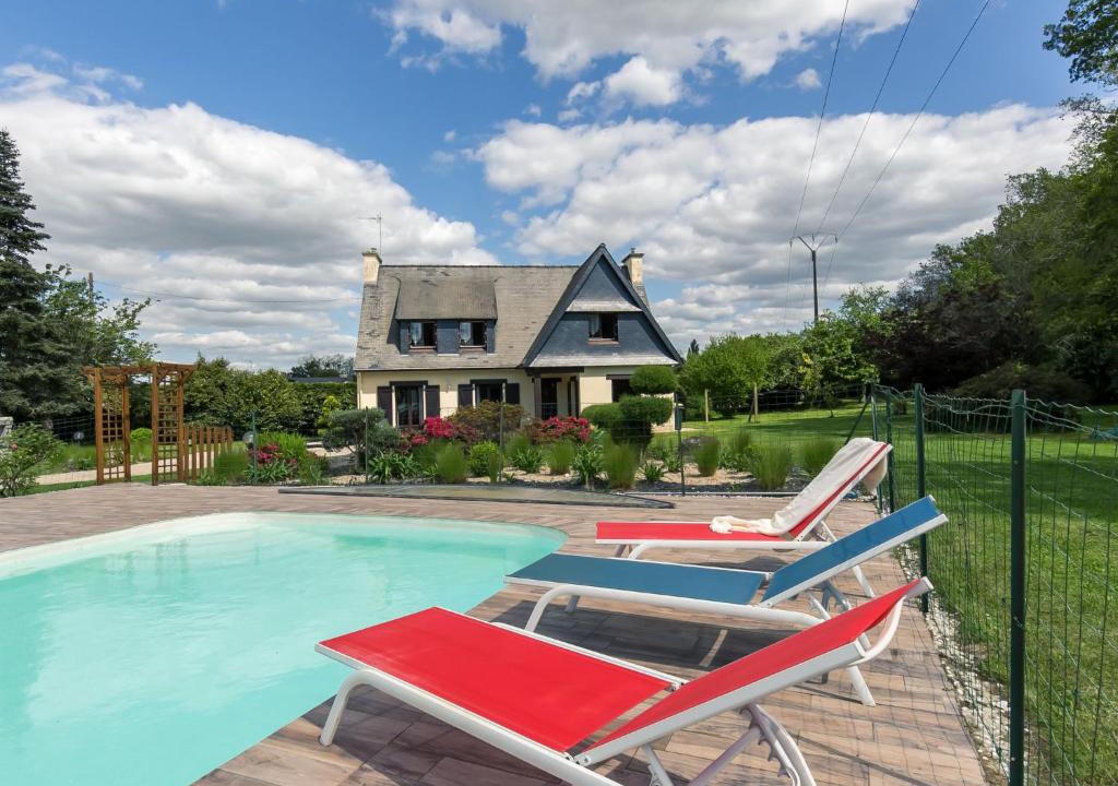Tregunc House | Holiday Home Villa Rocuet by Interhome