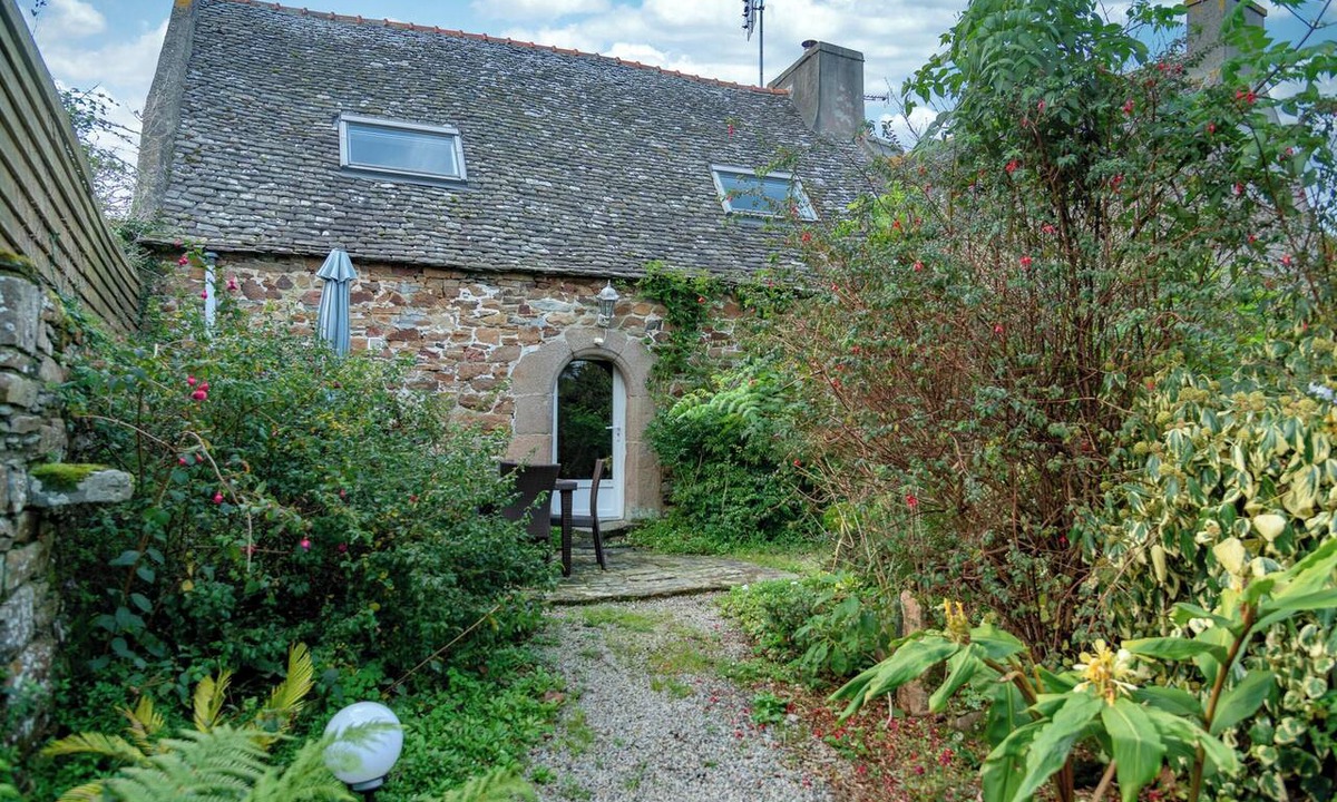 Guimaec House | Homerez - Charming House in Guimaëc, Sea View