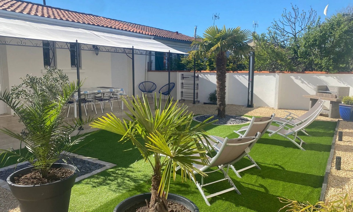 Port District House | Homerez - House Châtelaillon-Plage