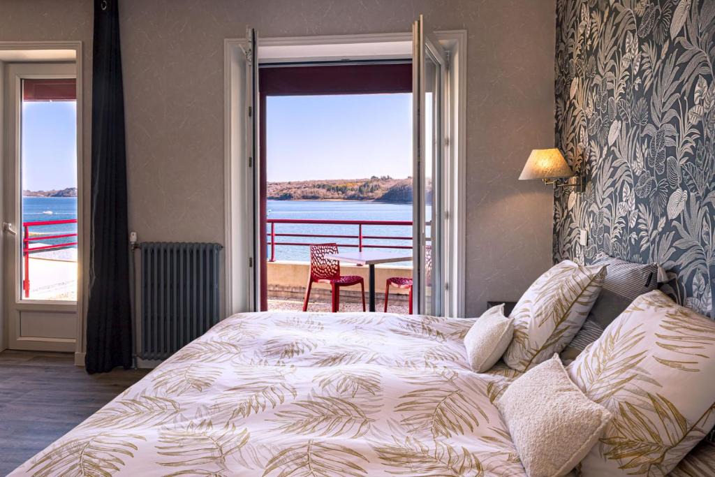 Crozon Hotel | Hostellerie De La Mer