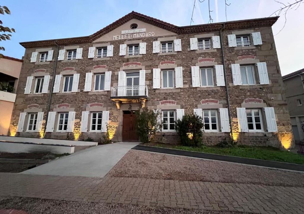 Saint-Just-Saint-Rambert Hotel | Hotel 2M, The Originals Relais