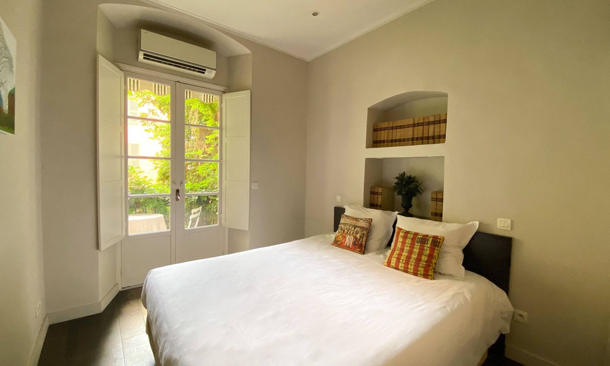 Bastia Hotel | Hotel Central Bastia