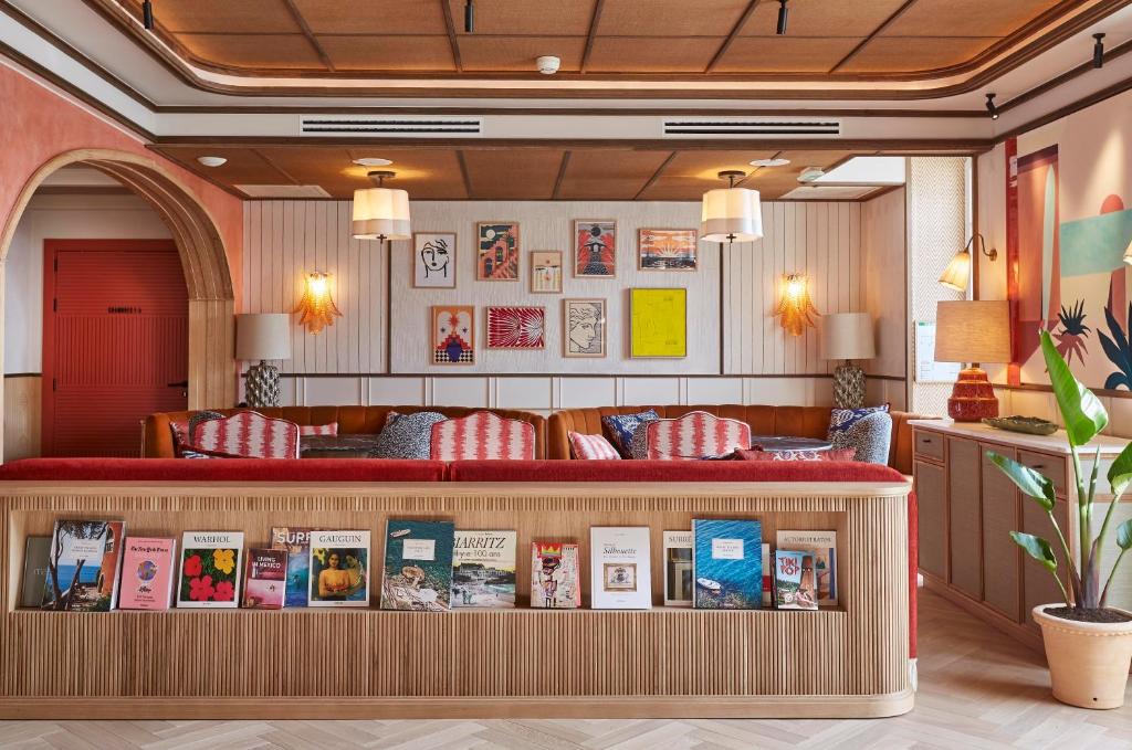 Biarritz City Centre Hotel | Hotel de Silhouette